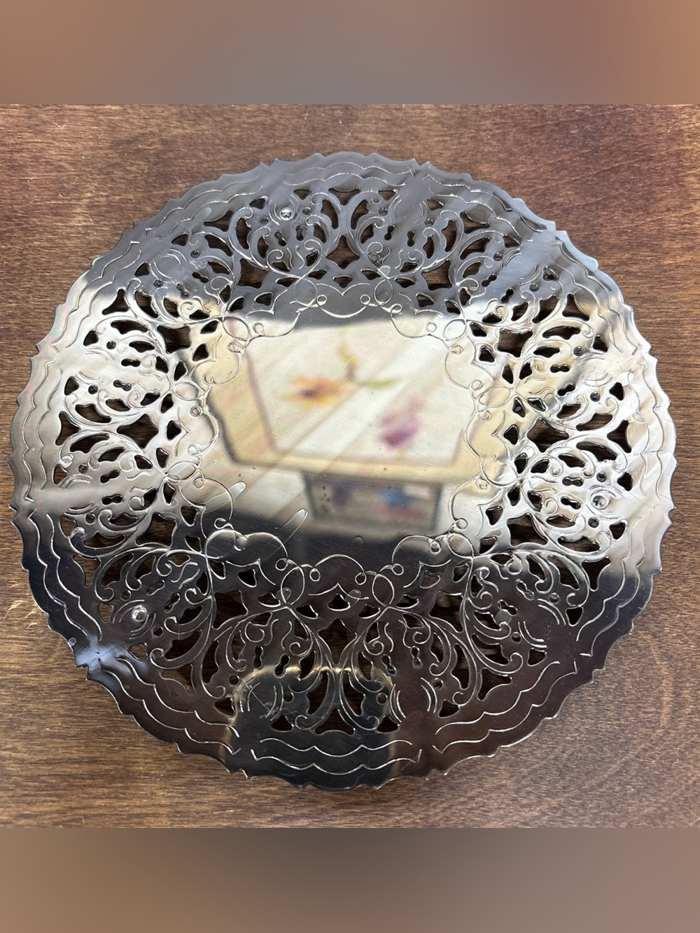William Adams Ornate Round Laced Silver Plated Decorative Tray - Shiny Silver